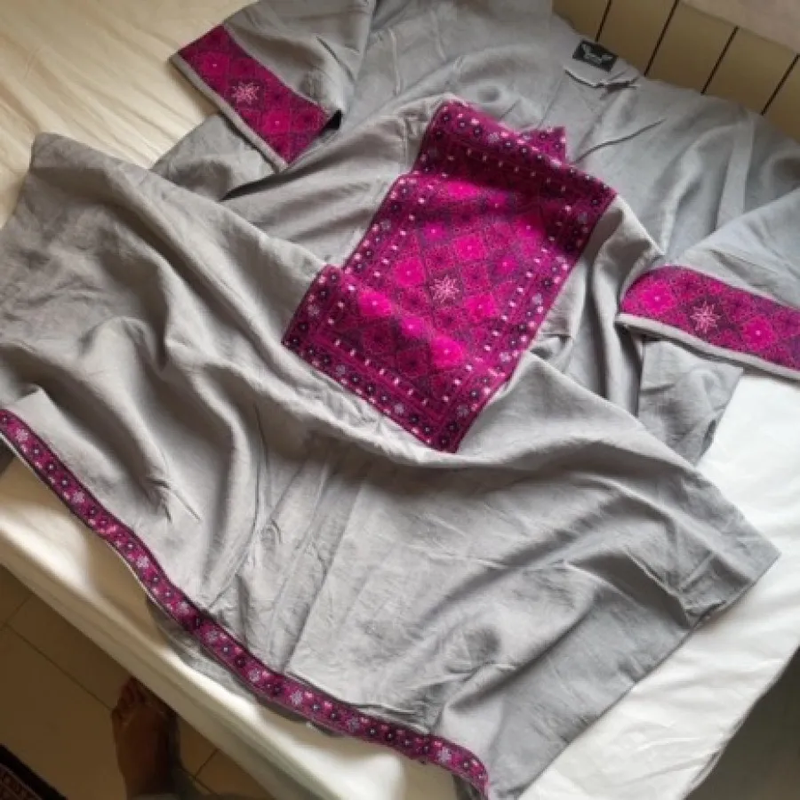 پیراهن یا مانتو بلند دست