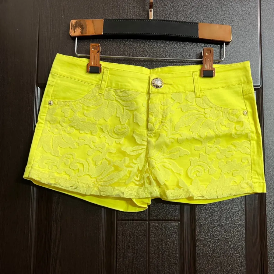 شورتک جین کاملا نو