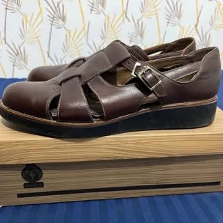 صندل چرم زنانه