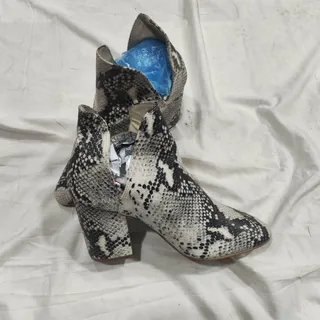 بوت زنانه اورجینال