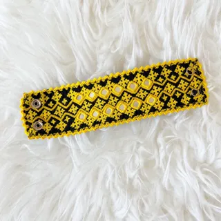 دستبند سوزن دوزی