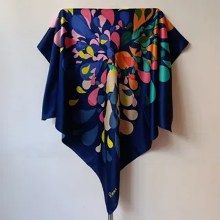 روسری ساتن سرمه ای