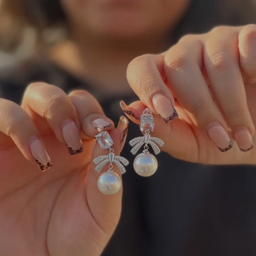 گوشواره پاپیونی