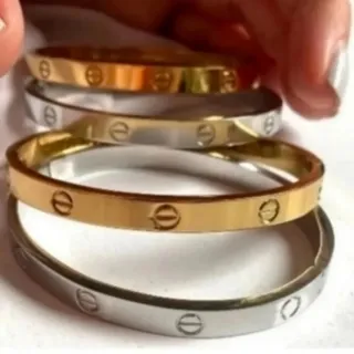 دستبند کارایر