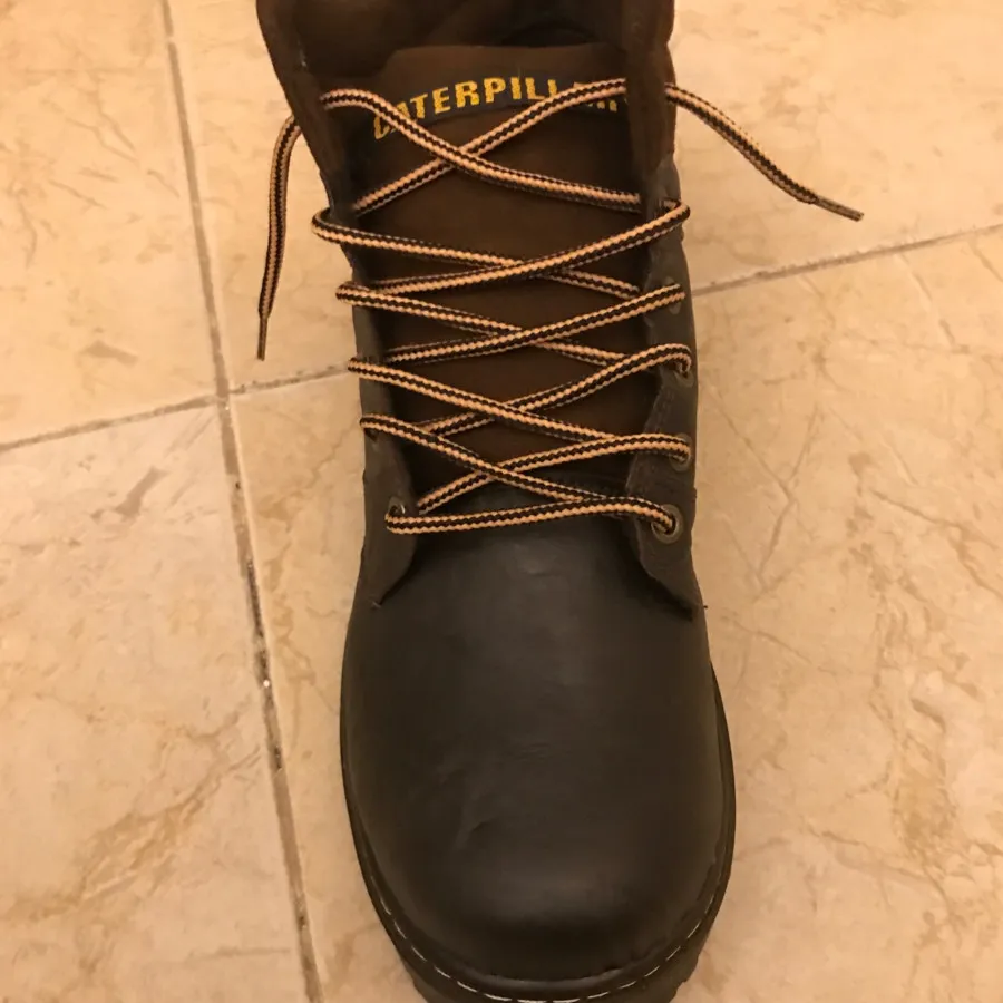 کفش کار کاترپیلار