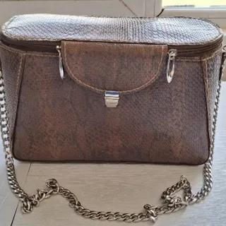 کیف سبز چرم