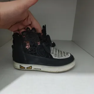 کفش بچه گانه