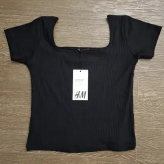 تیشرت یقه خشتی مشکی