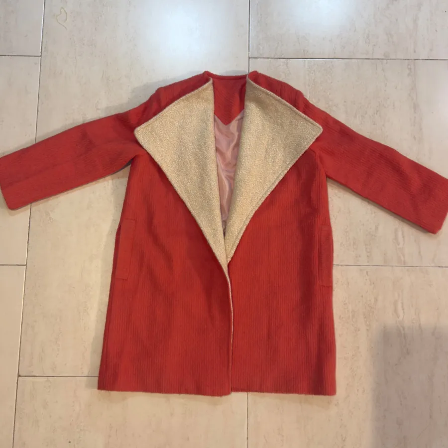 پالتو نارنجی با یقه تدی