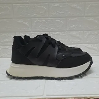 کتونی لژ دار