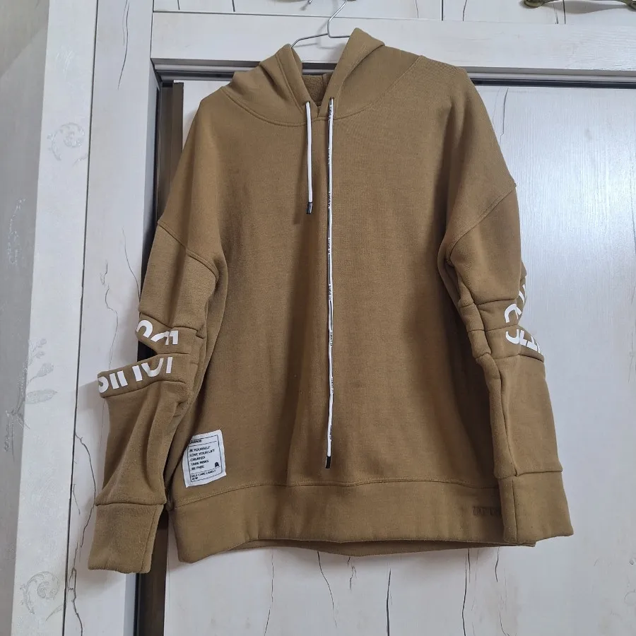 هودی کلاهدار کرمی