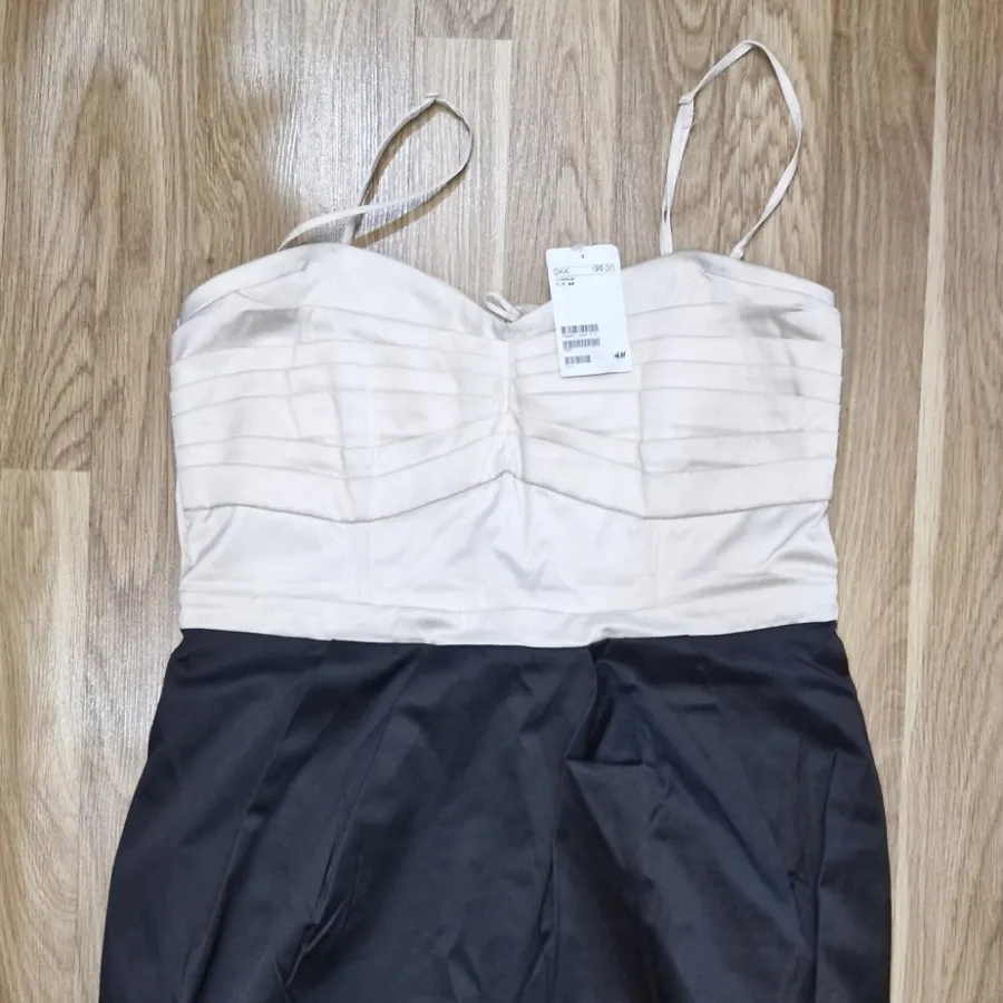 پیراهن دکلته ساده و شیک