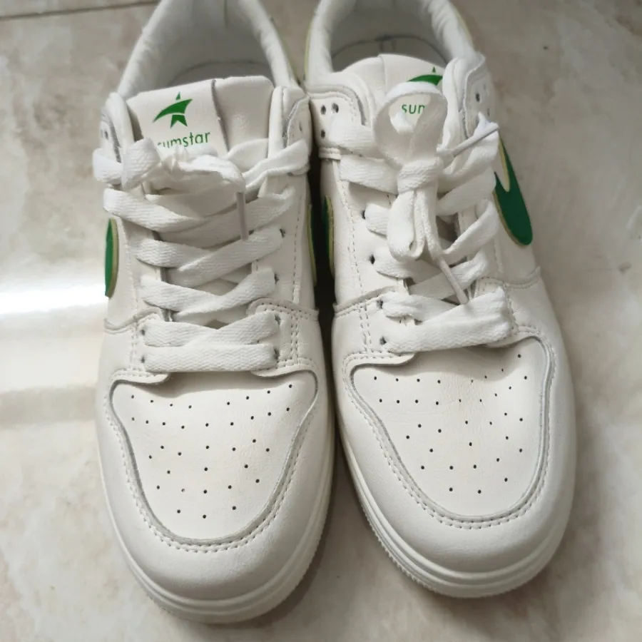 کتونی خارجی