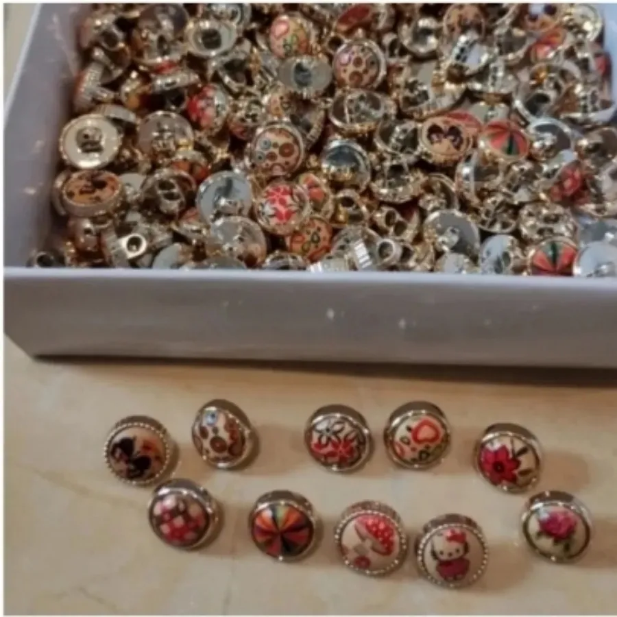 دکمه لباس کودک