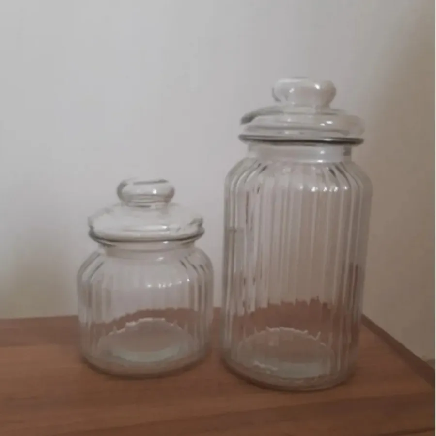 بانکه شیشه ای