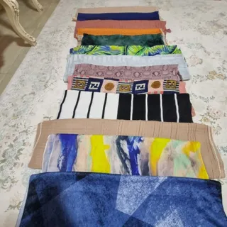 تعدادی زیادی شال