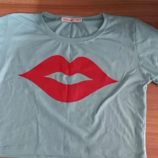 تیشرت آبی آسمانی