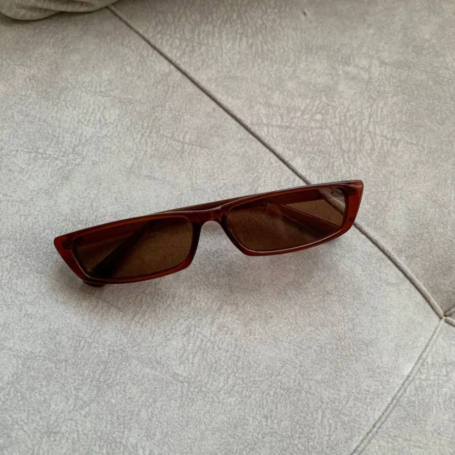 عینک زنانه قهوه ای