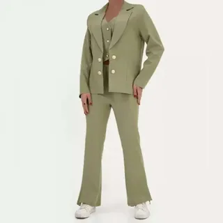 کت و شلوار و جلیقه زنانه