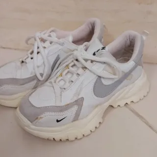 کتونی زنانه برند