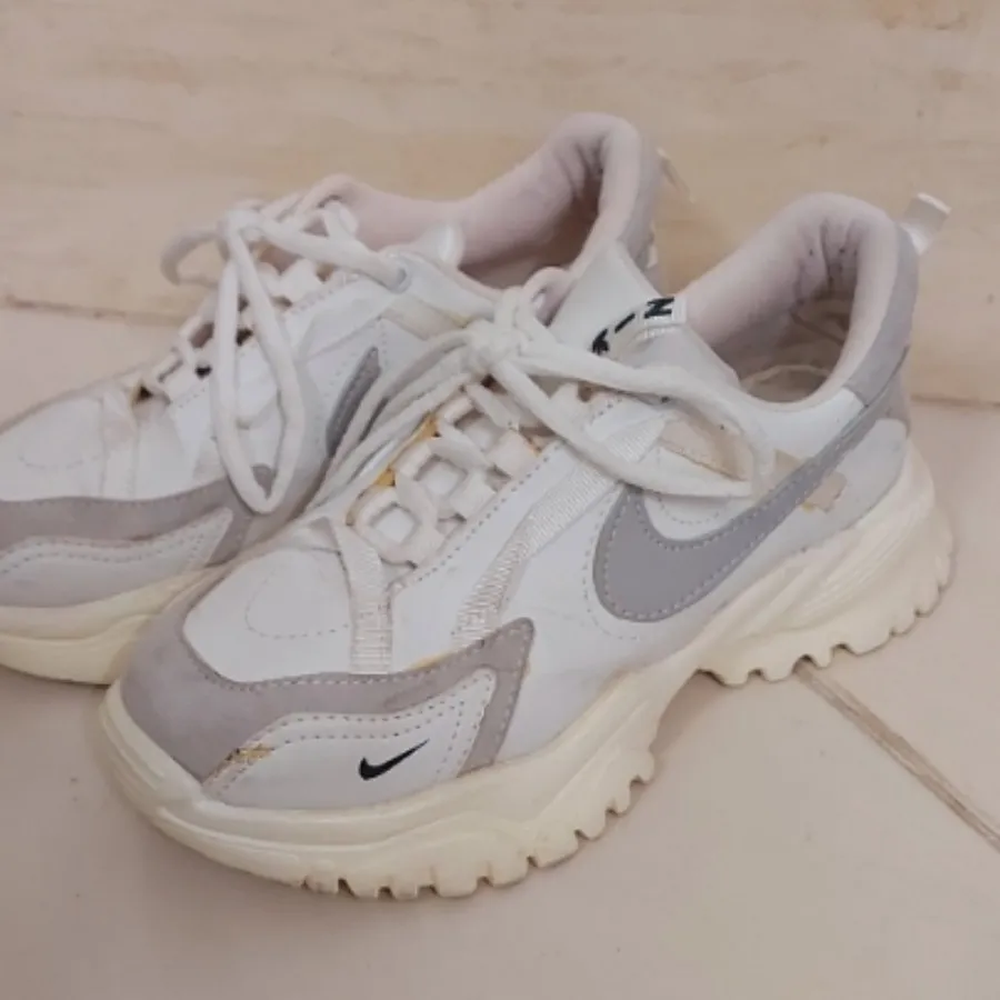 کتونی زنانه برند