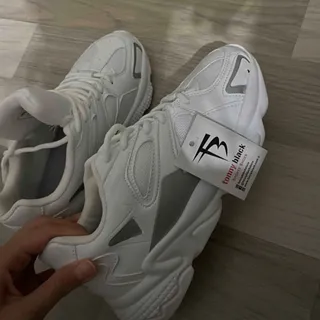 کتونی زنانه و مردانه