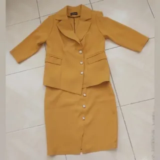 کت و دامن خردلی زیبا