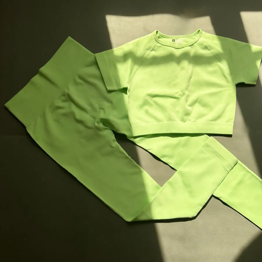 نیمتنه و لگ سیملس