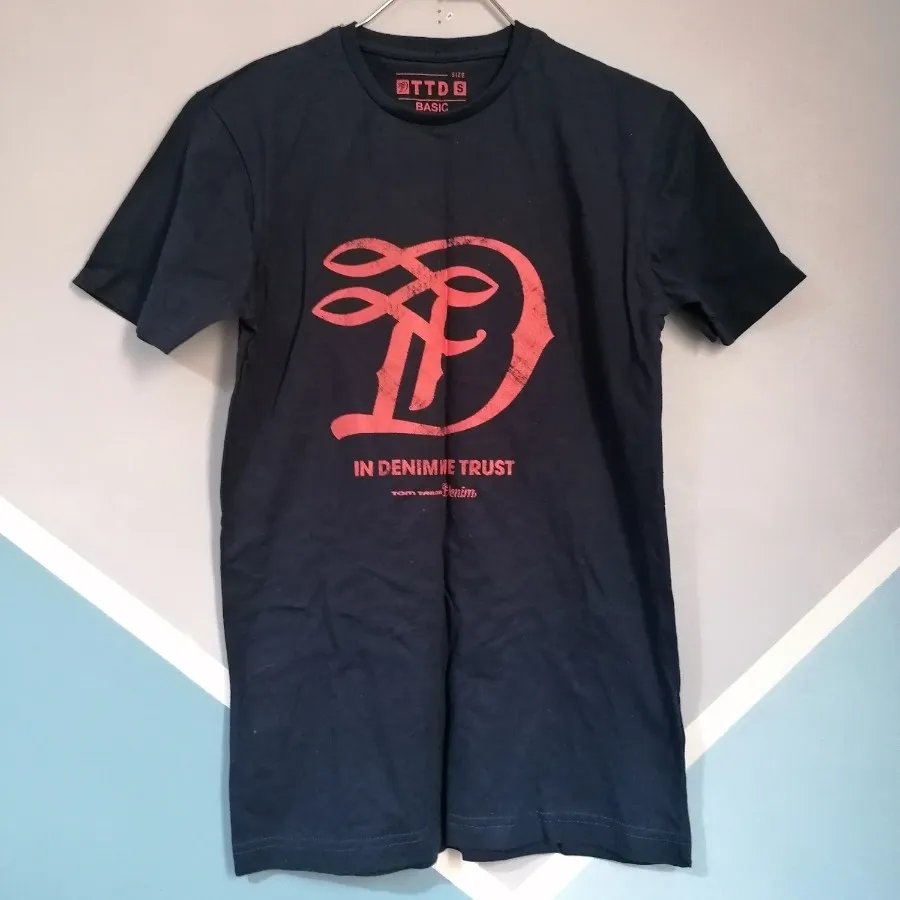 تیشرت تام تیلور