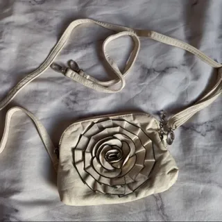 کیف سفید مجلسی