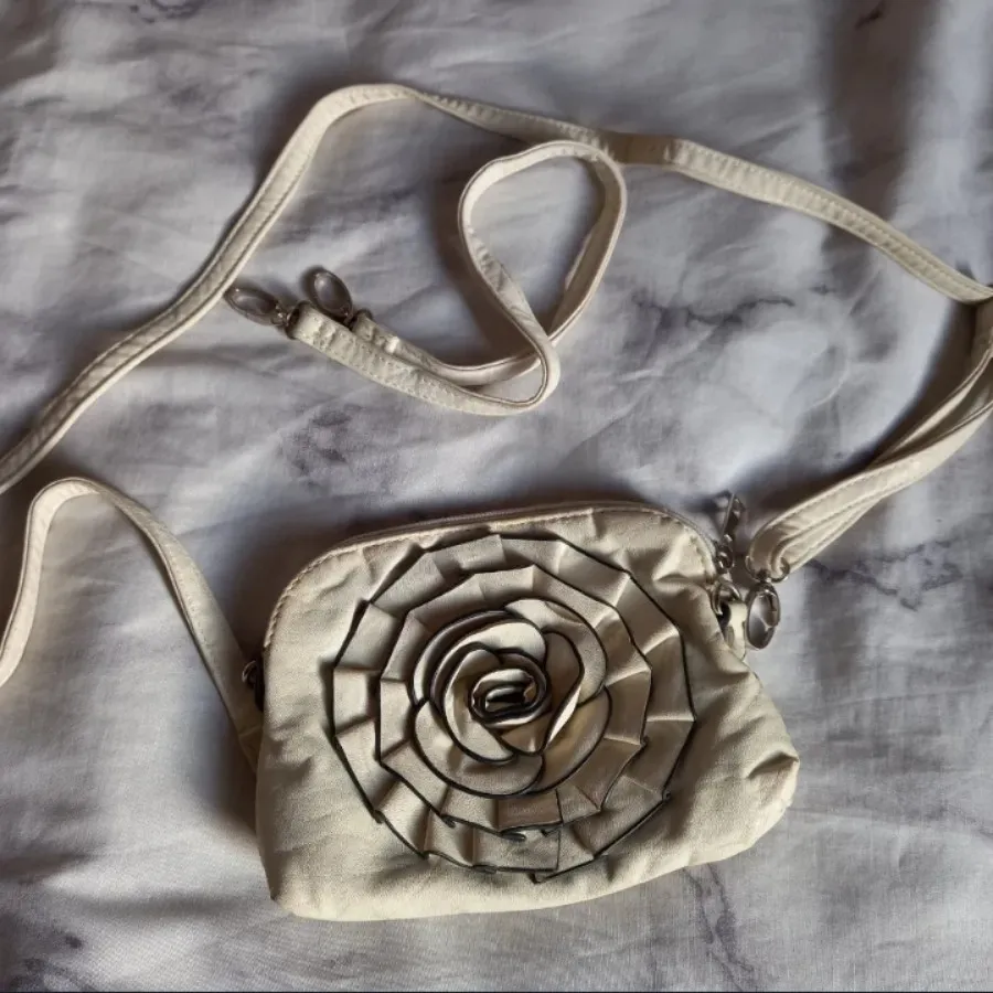 کیف سفید مجلسی