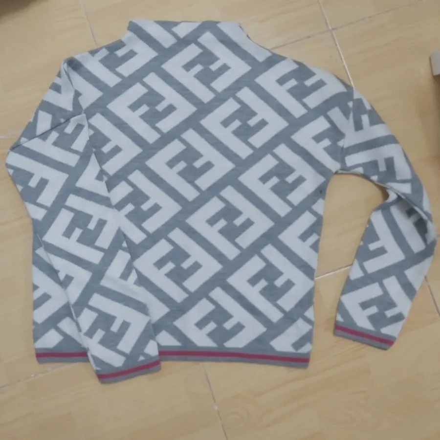 بافت و شلوار لی