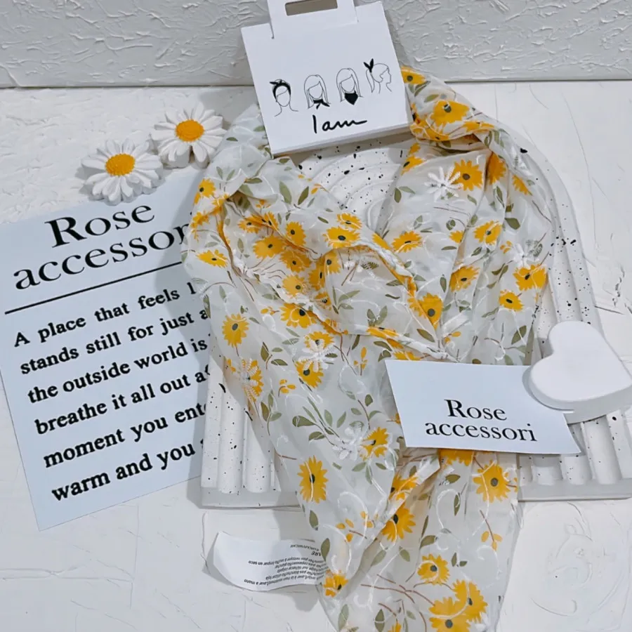 مینی اسکارف