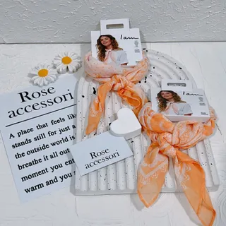 مینی اسکارف