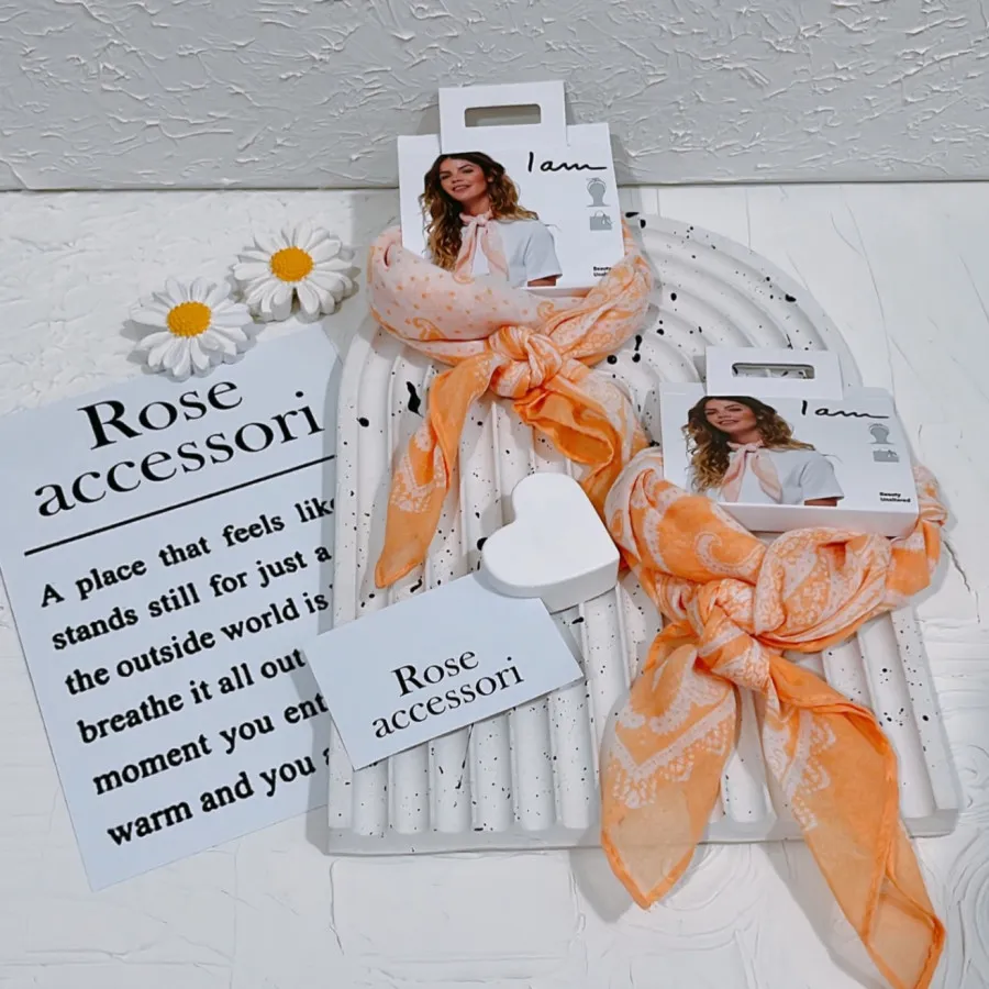 مینی اسکارف