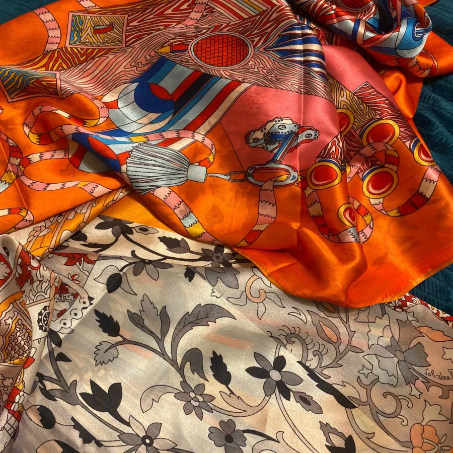 شال ساتن دو طرف طرح دار