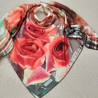 روسری زنانه