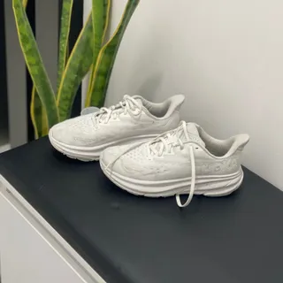 کتونی هوکا اصل