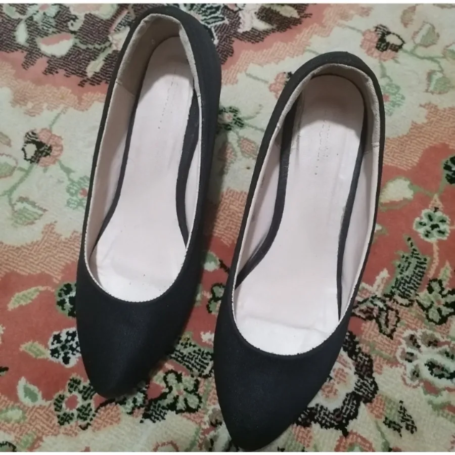 کفش شیک پاشنه طلایی