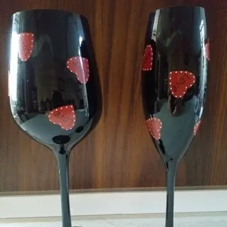 یک جفت گیلاس دکوری