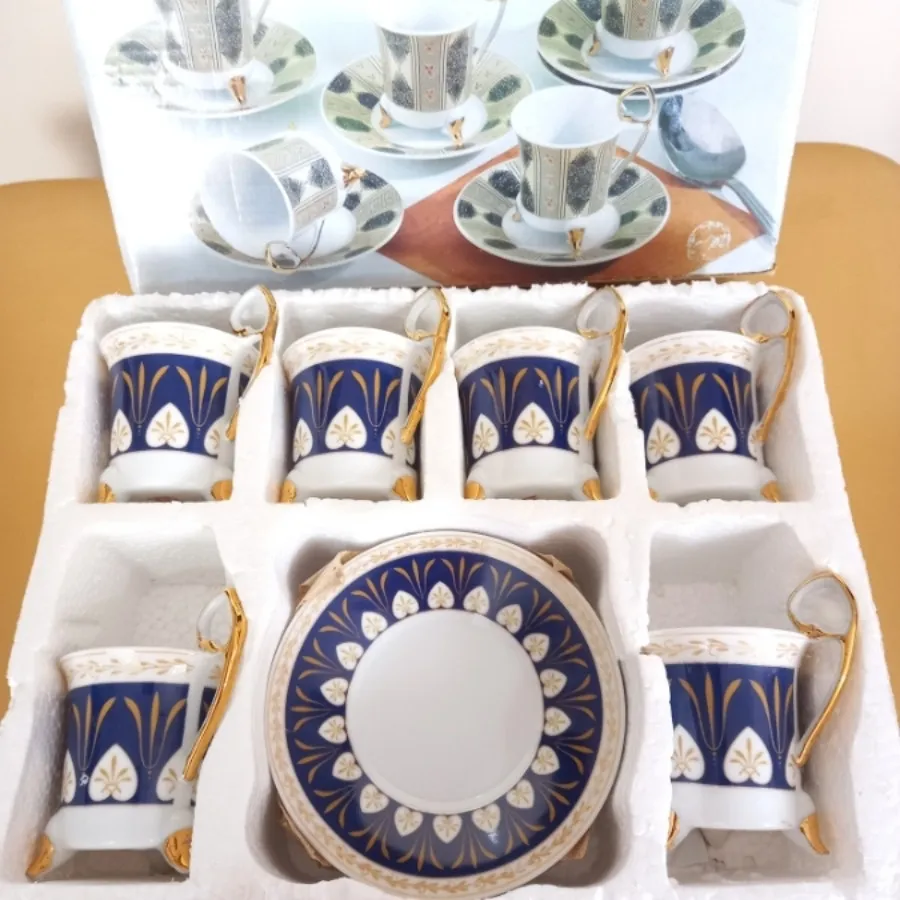 فنجان نعلبکی سورمه ای