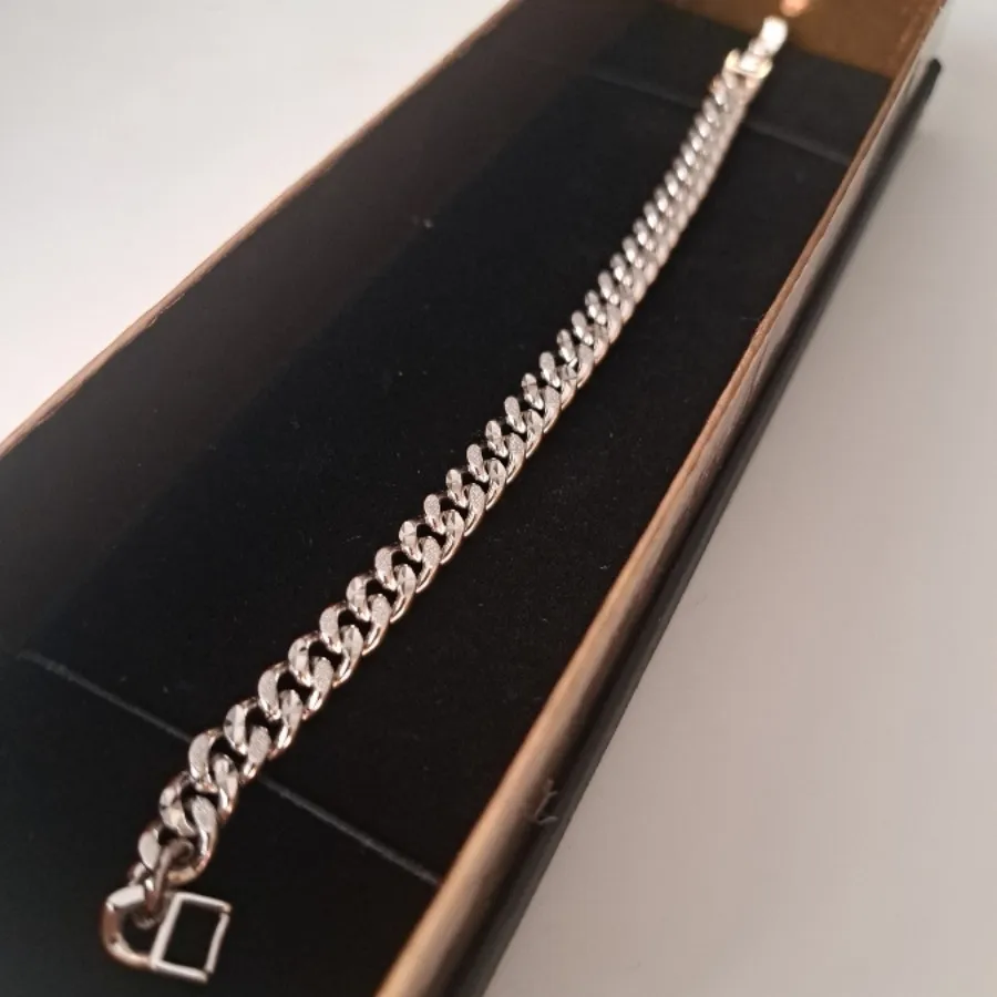 دستبند کارتیر سفید