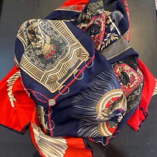 روسری نخ ساتن