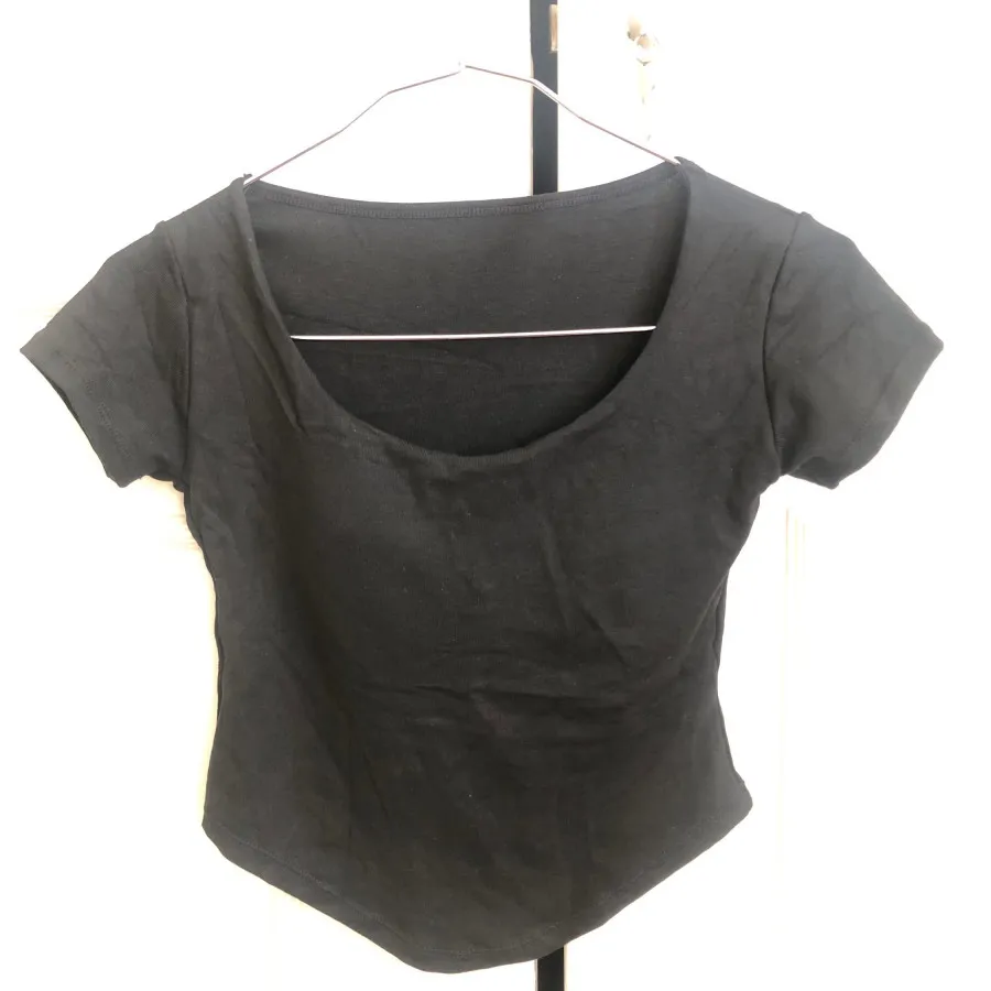 کراپ مشکی با کاپ ثابت