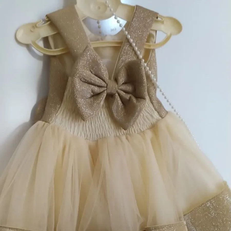 پیراهن دخترانه