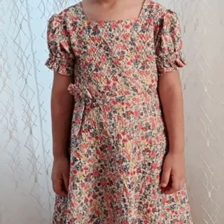 پیراهن دخترانه