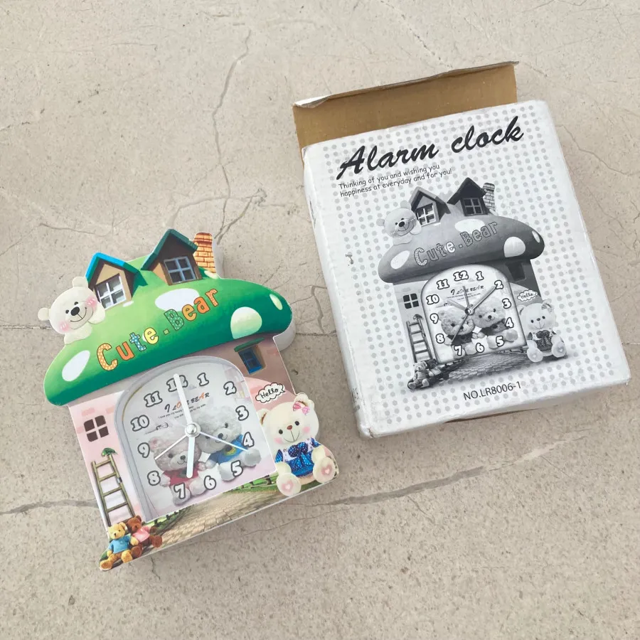 ساعت دیواری کودک خارجی