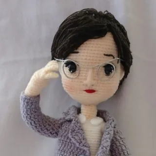 عروسک دست ساز