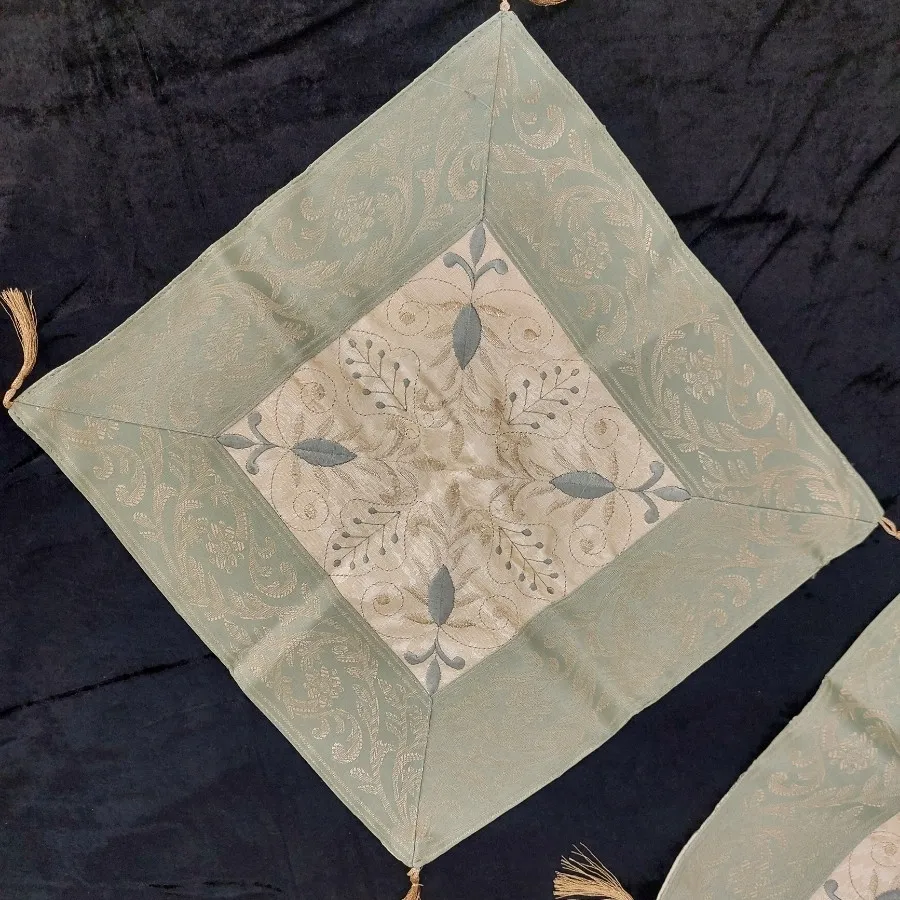 کوسن / رومیزی