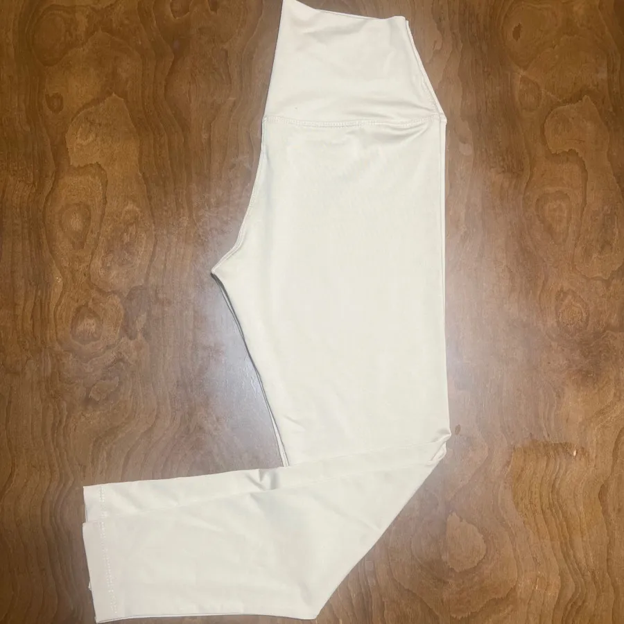 لگ ورزشی کرم